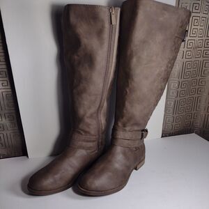 Torrid Dark Gray Quilted & Buckled  Wide Calf Knee High Riding Boots size 8 W